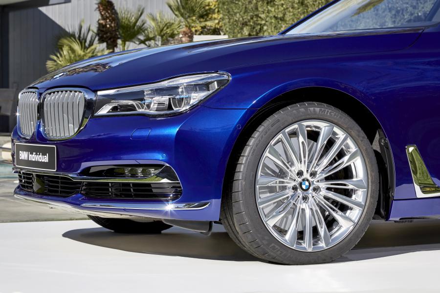 Детали экстерьера BMW M760Li xDrive V12 Excellence Manufactur 2017 года  (фото 6 из 6)